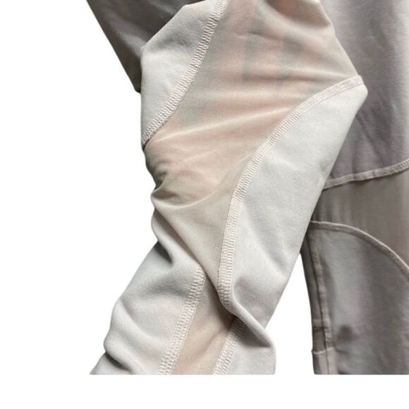 ALO womans light gray Capri sheer panel leggings active wear size med - Picture 4 of 6